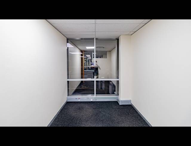 359M² OFFICE TO LET IN FERNDALE